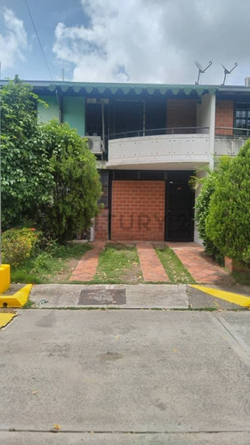 Cd. Venta De Townhouse En Nueva Casarapa