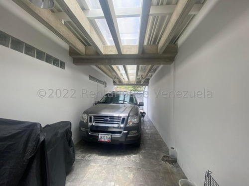 Imagen 20 de 26 de Bella Casa En Calle Cerrada Con Vigilancia En Colinas De Bello Monte, Caracas, Código: 23-23675 Mvg