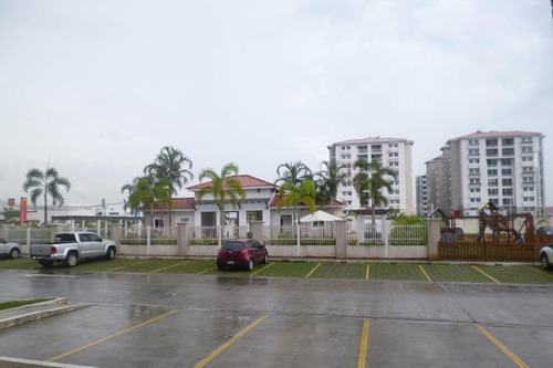 Imagen 11 de 14 de Venta De Apartamento En Ph Torres De Versalles 20-8840