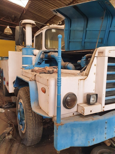 Imagem 1 de 9 de Mack Om 800