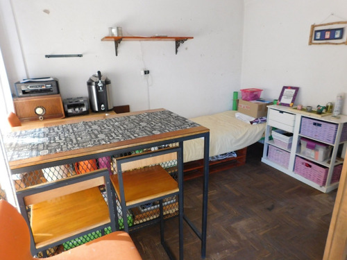 Excelente Casa De 7amb. Con Garaje 2 Autos Y Parque Con Quincho