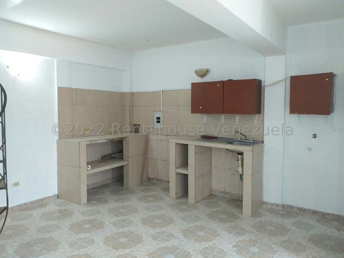 Imagen 3 de 7 de Apartamento Tipo Estudio En Venta En Av. Independencia 22-20817 04146954944