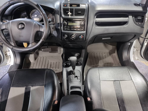 Imagen 9 de 13 de Kia Sportage Aut. Año 2011