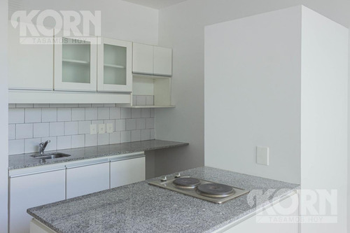 Imagen 9 de 22 de Venta Duplex 2 Ambientes Al Frente, Con Toilette Y Balcón Apto Profesional En Belgrano