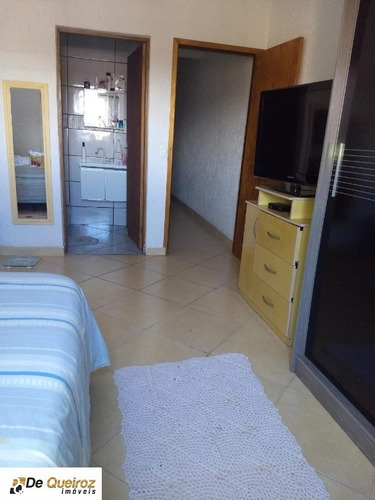 Imagem 4 de 15 de Casa Com 03 Dormitórios, 04 Banheiro, Cozinha, Sala, Área De Serviço E Garagem Para 02 Carros. - 1248 - 69522494