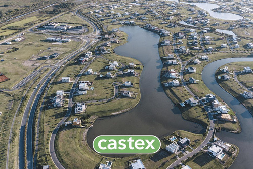 Lote Al Agua En Venta En El Barrio Costas De Puertos, Escobar