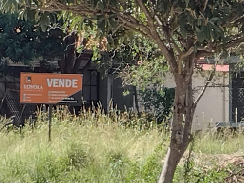 Imagen 3 de 3 de Lote En Esquina Comercial! A Metros Del Casco Histórico!