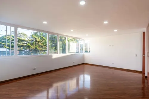 Casa En Venta En Niza Antigua. Cod V8182