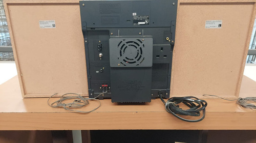 Equipo De Música Sony Mhc-rg330 Plateado 2600 W (Usado)