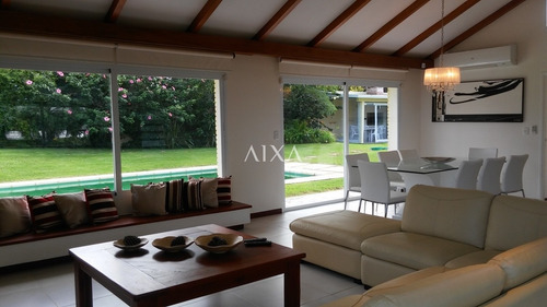 Casa En Punta Del Este, Mansa- Ref: 312