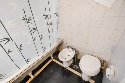 Imagen 24 de 30 de Casa De 3 Dormitorios En Venta Con Pileta Y Quincho Fisherton