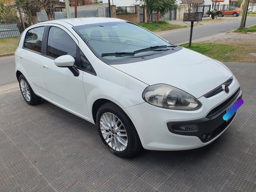 Imagen 9 de 10 de Fiat Punto 1.6 Essence 2015
