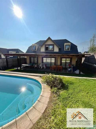 Condominio / Piscina / 4d 3b Oportunidad (83024)
