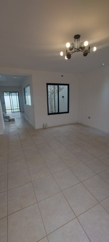 Venta Dúplex 3 Dormitorios Otros Barrios Con Cochera