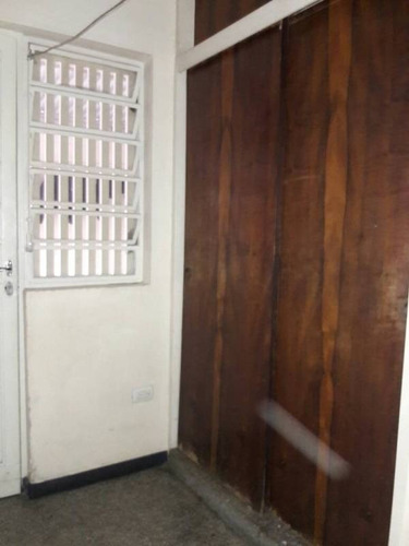 Imagen 4 de 12 de Casa En Venta En Urb. La Viña Valencia Cod: Sdc-361