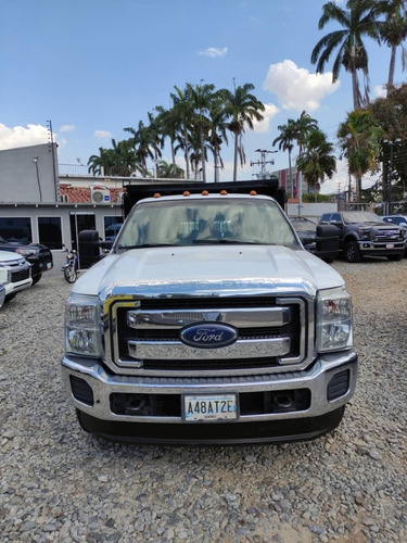 Imagen 3 de 9 de Ford F-350 Plataforma