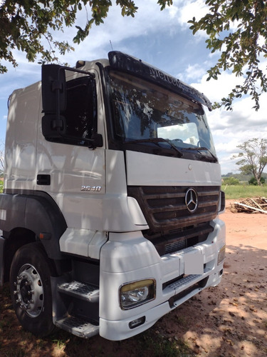 Imagem 4 de 19 de Caminhão Mb 2540 6x2 Ótimo De Pneus Motor Ótimo Ano 2010