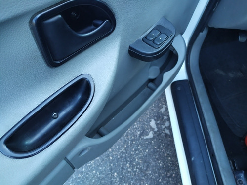 Imagem 6 de 8 de Renault Kangoo Express 2014 1.6 16v Hi-flex 4p