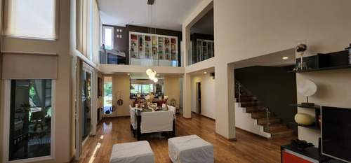 Chacras De La Villa Moderna Estilo Minimalista