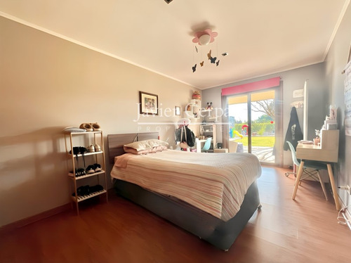 Excelente Casa En Venta Polo De Manquehue
