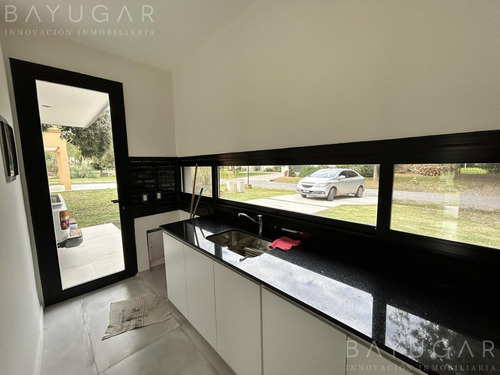 Venta - Casa A Estrenar / Barrio San Joaquin / Exaltación De La Cruz
