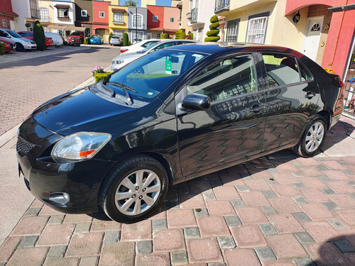 Toyota Yaris 1.5 Premium Sedan At