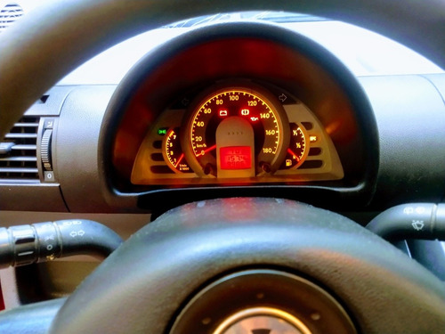 Imagem 8 de 14 de Volkswagen Fox 2005 1.0 City Total Flex 5p