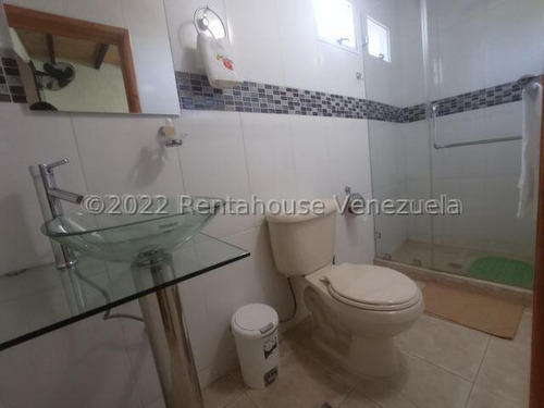 Posada En Venta Ocumare De La Costa 25-15925 Jja
