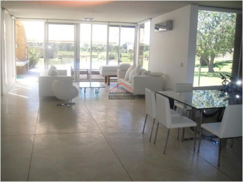 Casa En Rincã³n Del Indio, 3 Dormitorios *- Ref: 3948