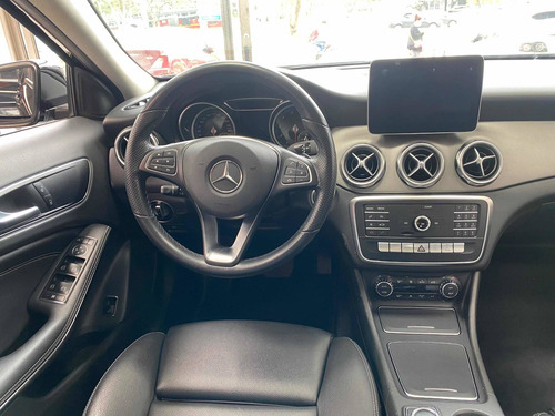 Imagen 10 de 11 de Bmw Serie 3 2018 2.0 320i F30 Sportline