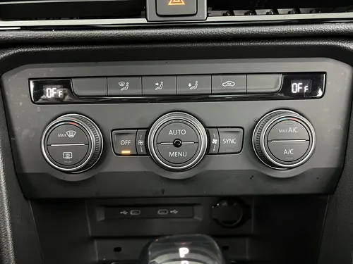 Volkswagen Taos 1.4 Tsi Comfortline Select