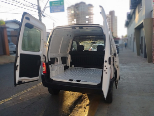 Imagem 4 de 12 de Peugeot Partner Furgao 1.6 2019 Pronto Para Trabalho Complet