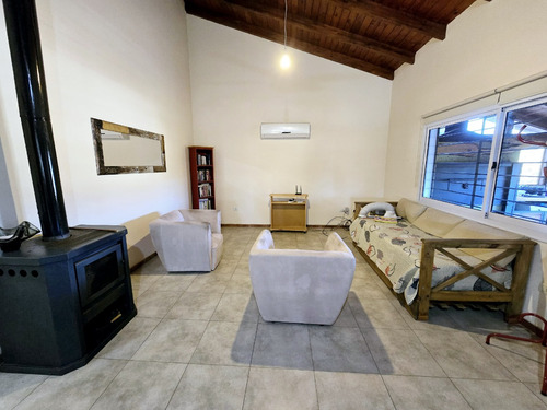 Venta: Casa - 2 Dormitorios 2 Baños - Patio Pileta - Ideal Fin De Semana - Villa Carlos Paz