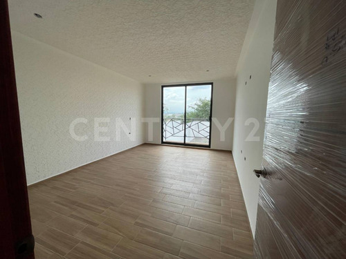 Casa En Venta En Banthí, San Juan Del Río, Querétaro.