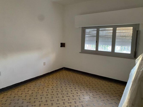 Casa En Venta - 2 Dormitorios 1 Baño - Pergamino