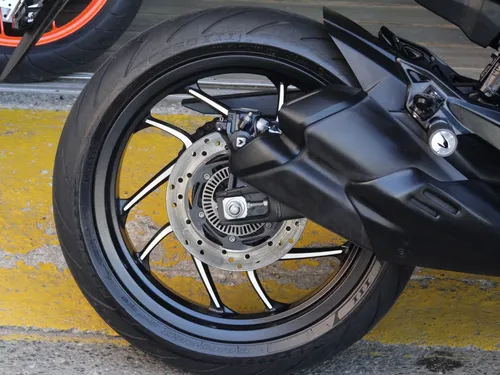 Bajaj Dominar 400