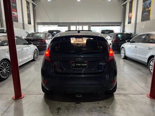 Imagen 8 de 15 de Ford Fiesta Kinetic Titanium 2012