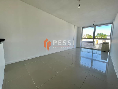 Venta Monoambiente Con Garage Rentado En Pocitos