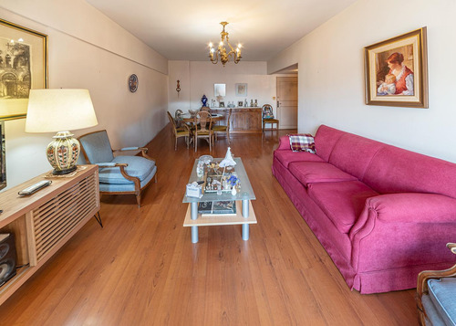 Venta / Departamento / 4 Ambientes / Con Escritorio / 2 Balcones / En Belgrano