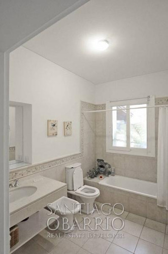 Imagen 10 de 30 de Increíble Casa En Venta De 300 M2 Con Golf Y Tenis En El Haras Argentino Farm Club De Lujan