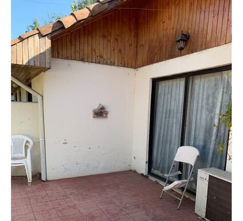 Casa En Condominio En Excelente Barrio.