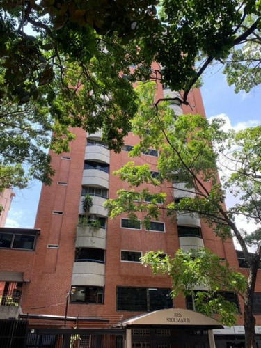 Se Vende Excelente Apartamento En Plaza Venezuela De 3 Habitaciones, 3 Baños Em