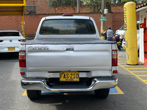 Toyota Hilux 2.4 Ex Hi Rider Plus 4x4