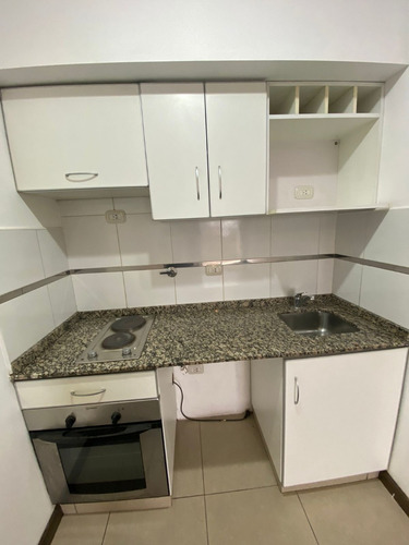 Imagen 7 de 12 de En Venta Monoambiente Amplio C/ Balcon En Edif Al Fte A Cuadras De La Estacion En Lanus (015)