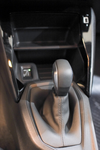 Peugeot 208 1.6 Active Tiptronic