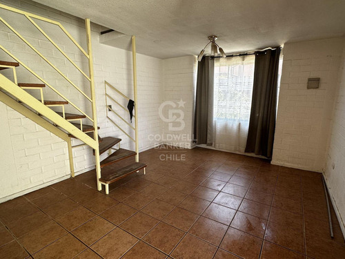 Acogedora Casa Familiar En Villa Regiones De España