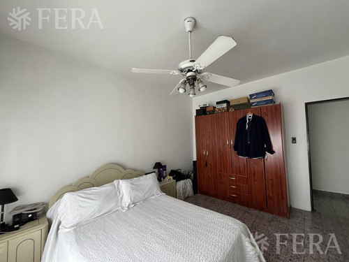 Venta De Casa 3 Ambientes Con Galpon Y Patio En Wilde