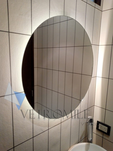 Imagen 4 de 4 de Espejo Redondo 50 Cm Luz Led Para Baño. Borde Pulido E 4mm