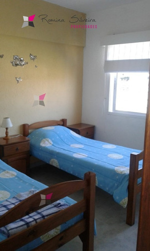 Venta Cómoda Casa En Barrio Jardines De Córdoba - Ref: 8291