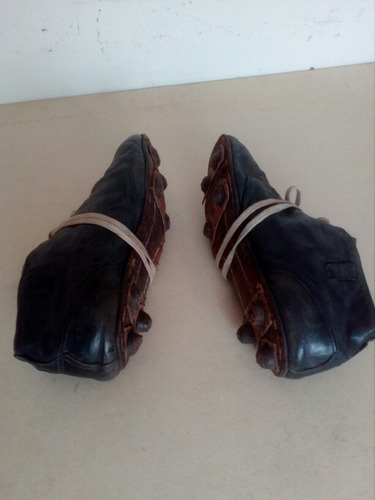 Antiguos Botines Futbol Original De Epoca Deco Coleccion (Usado)